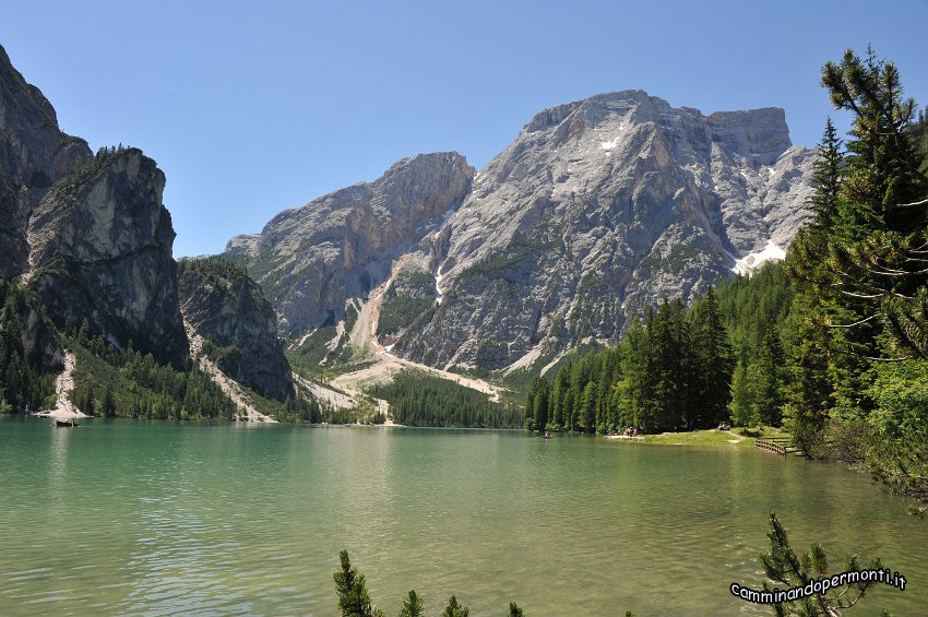 07 Lago di Braies - Croda del Becco.JPG